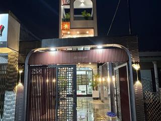 Bán nhà 1 trệt 2 lầu mặt tiền lê văn lâm thuộc phường 3 diện tích  4.2 x 32m2 ( tổng 260m2 sàn )