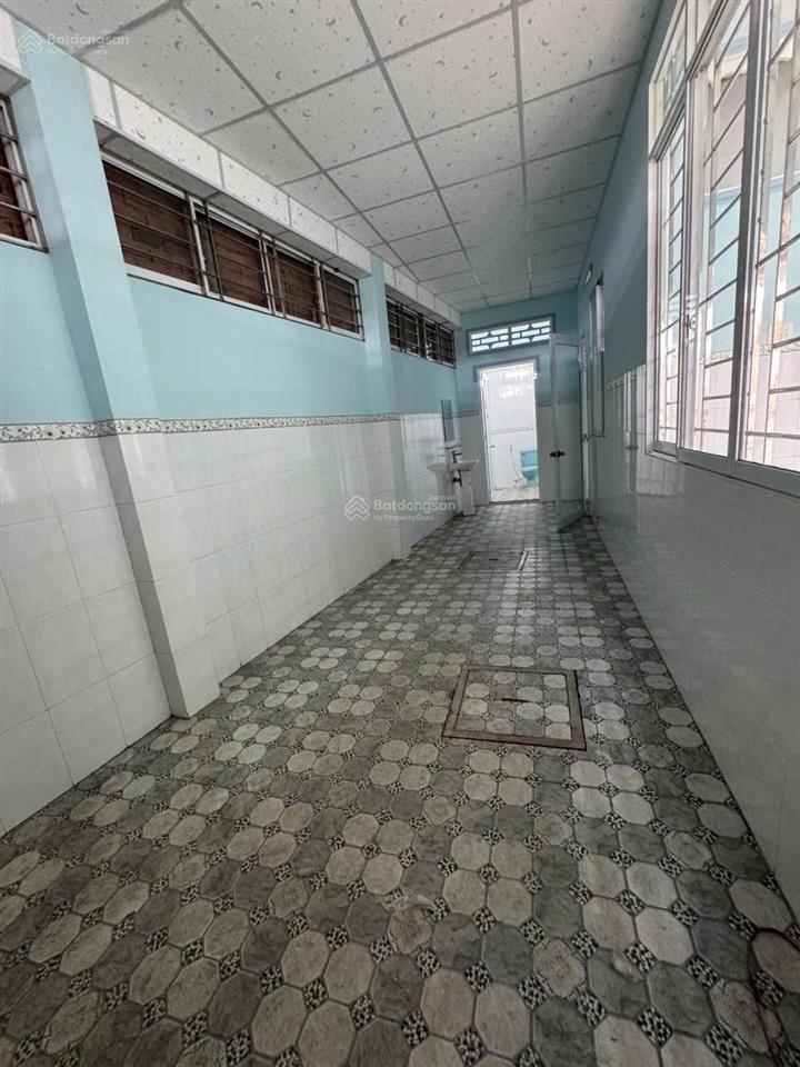 Bán nhà hẽm 32 lương văn chấn , phường khánh hậu , tp tân an  diện tích  10.5 x 19.8 hậu 7.5m2