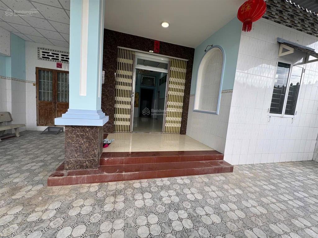 Bán nhà hẽm 32 lương văn chấn , phường khánh hậu , tp tân an  diện tích  10.5 x 19.8 hậu 7.5m2