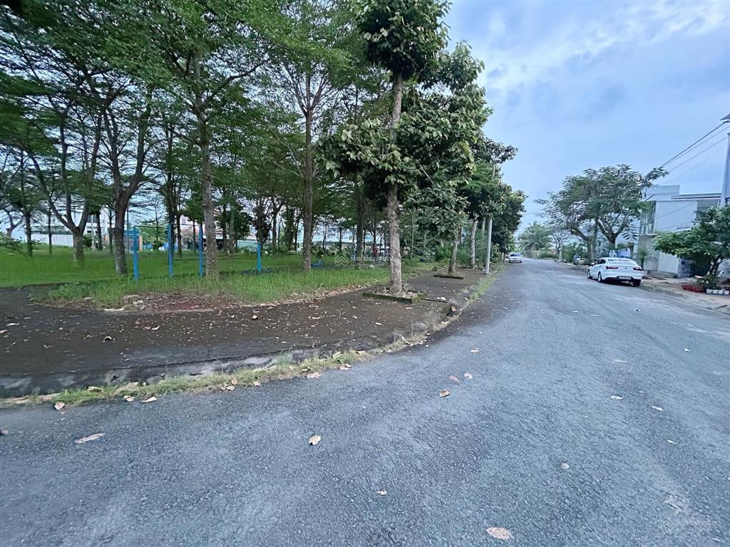 Bán 2 lô góc đường số 17 và 18 thuộc kdc lợi bình nhơn, tp tân an, diện tích 8 x 20m (160m2)