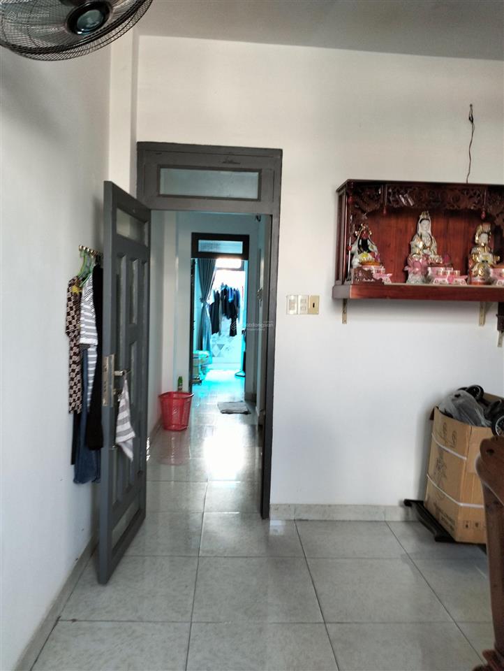 Bán nhà mặt phố quốc lộ 50, 9,3tỷ, 100m2, 4pn, 4wc, pháp lý đầy đủ