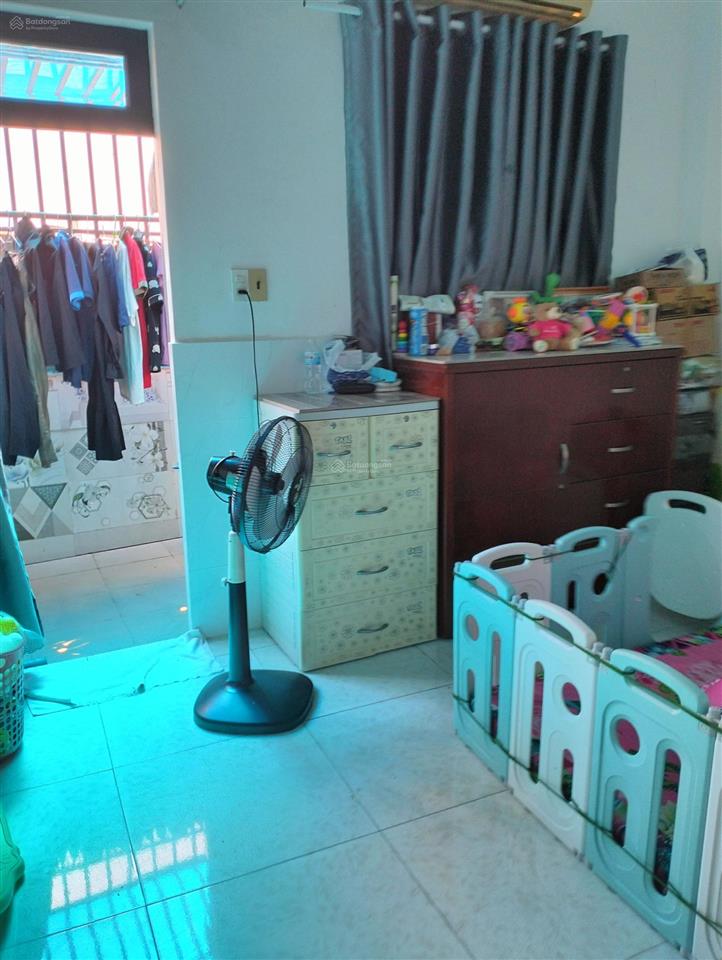 Bán nhà mặt phố quốc lộ 50, 9,3tỷ, 100m2, 4pn, 4wc, pháp lý đầy đủ