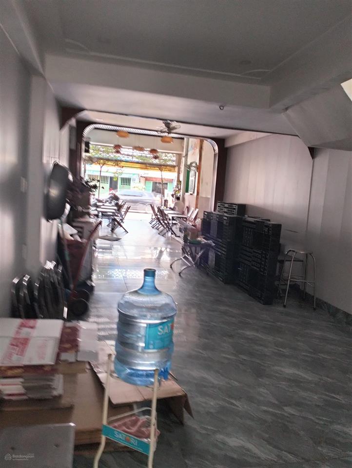 Bán nhà mặt phố quốc lộ 50, 9,3tỷ, 100m2, 4pn, 4wc, pháp lý đầy đủ
