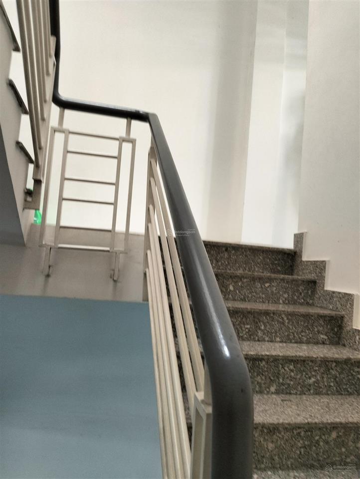 Bán nhà mặt phố quốc lộ 50, 9,3tỷ, 100m2, 4pn, 4wc, pháp lý đầy đủ