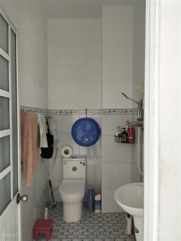 Bán nhà mặt phố quốc lộ 50, 9,3tỷ, 100m2, 4pn, 4wc, pháp lý đầy đủ