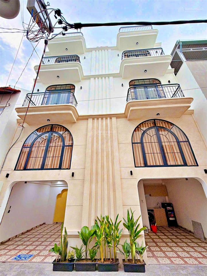 Chính chủ  bán căn nhà mới 4 tầng  có thang máy  6 pn  6wc, full nội thất, đường 22 linh đông