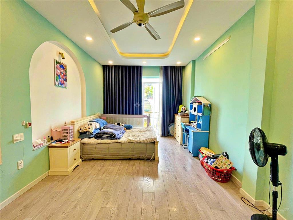Chính chủ bán nhà 4 tầng, dts 76m2 đường 7m, khu dân trí  an ninh, tiện ích đầy đủ, giáp hiệp bình