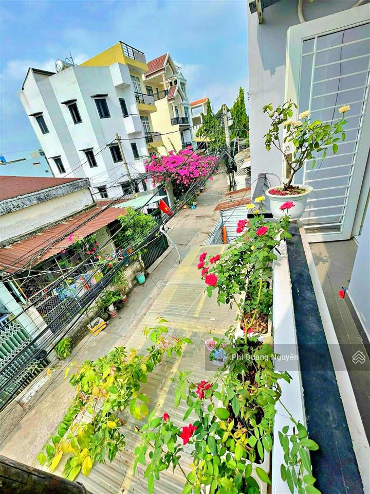Nhà 3 tầng dt64m2 đường số hiệp bình chánh, sổ hồng riêng, hẻm ô tô, cách phạm văn đồng chỉ 200m