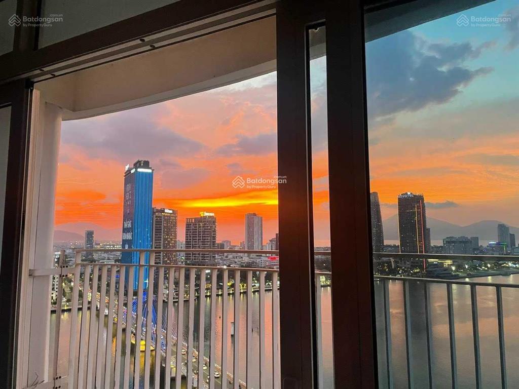 Bán căn hộ 2 phòng ngủ, 65m2, tầng 15, view sông hàn  trung tâm đà nẵng, giá ưu đãi