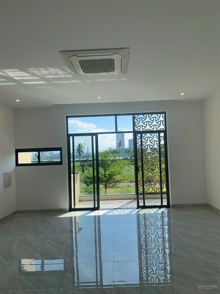 Cần bán nhà 3 tầng, hai mặt tiền đường đường dương lâm 144m2, trung tâm đà nẵng  sổ đỏ lâu dài