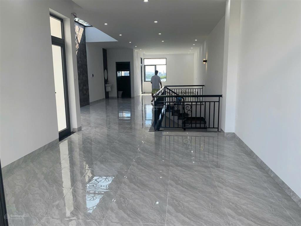 Cần bán nhà 3 tầng, hai mặt tiền đường đường dương lâm 144m2, trung tâm đà nẵng  sổ đỏ lâu dài