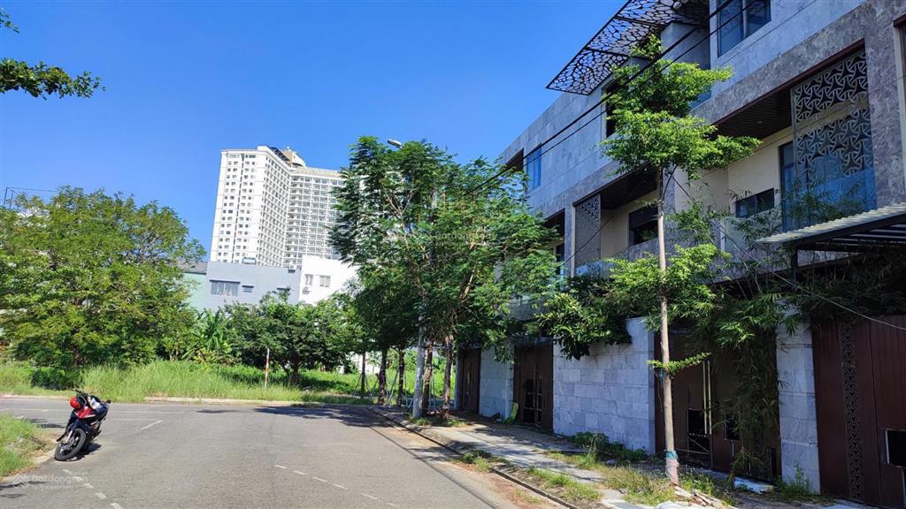 Cần bán nhà 3 tầng, hai mặt tiền đường đường dương lâm 144m2, trung tâm đà nẵng  sổ đỏ lâu dài