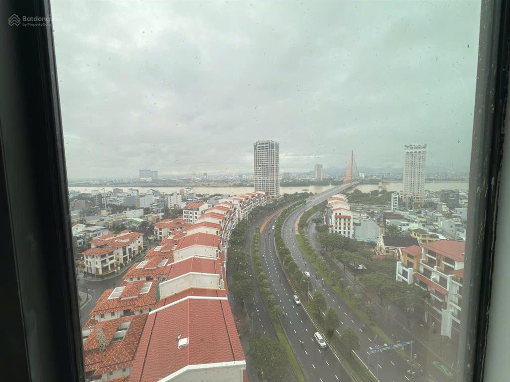 Siêu phẩm, cần bán căn hộ 2pn 69m2 sun cosmo p1, view sông hàn, trung tâm đà nẵng