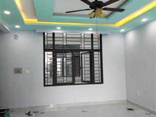 Nhà phố vinhomes 1 trệt 4 lầu ngay gần vincom, sân golf giá tốt giá chỉ 20tỷ7