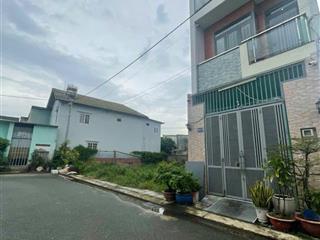 Bán đất 58m giá 2.55 tỷ, kdc center point, p. long phước vị trí sau lưng ubnd phường