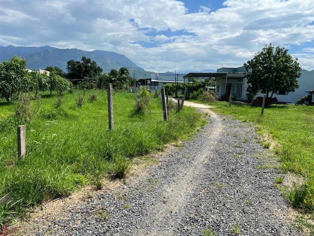 Đất full thổ ninh thượng  ninh hòa giá 380tr