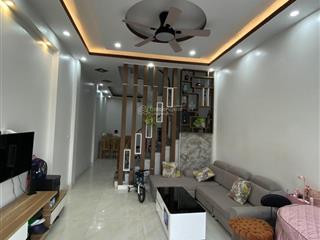 Nhà hơn 50m2 nhà 3 tầng mặt trục thôn thông thương, ô tô chạy phe phé ngay gần chợ minh kha