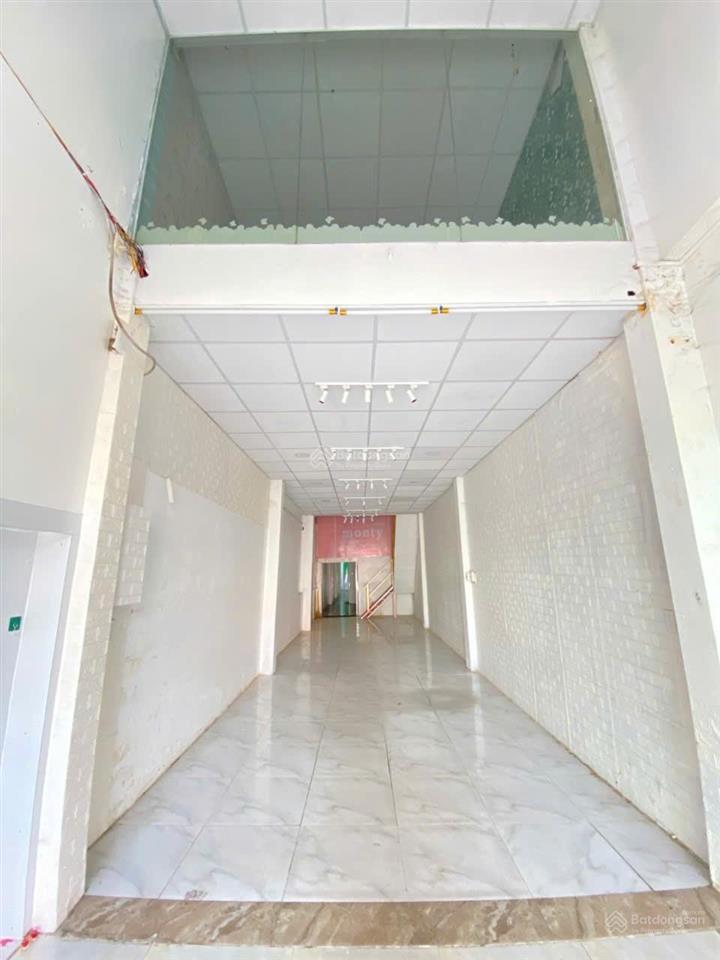 Bán nhà mặt tiền đường phan huy ích phường 15, quận tân bình. diện tích 3,9m x 34,7m. cấp 4 kiên cố