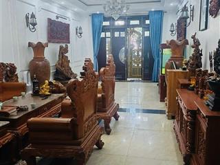 Giảm 1 tỷ để bán toà lâu đài 6 tầng có thang máy, đường huỳnh ngọc huệ trung tâm đà nẵng