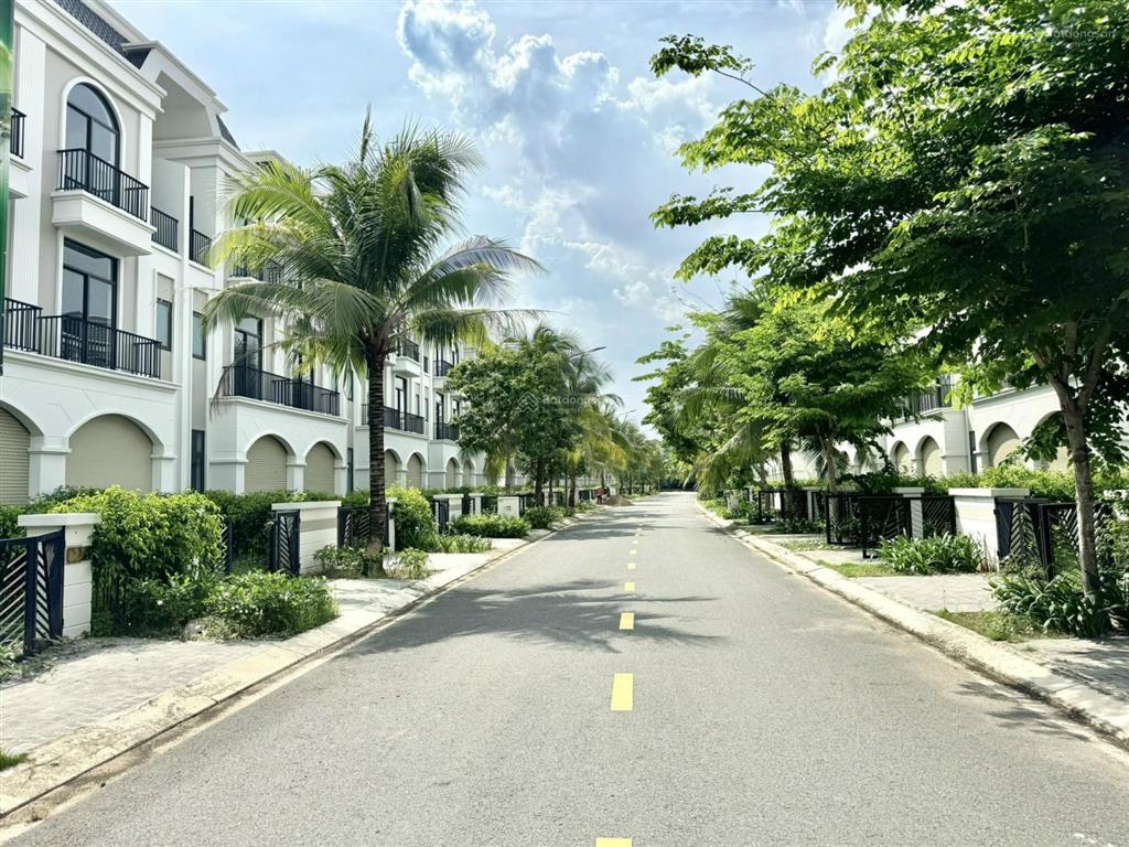 Cần tiền bán nhanh căn nhà ngay trung tâm gần aeon mall