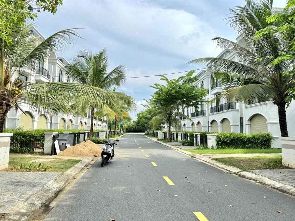 Cần tiền bán nhanh căn nhà ngay trung tâm gần aeon mall