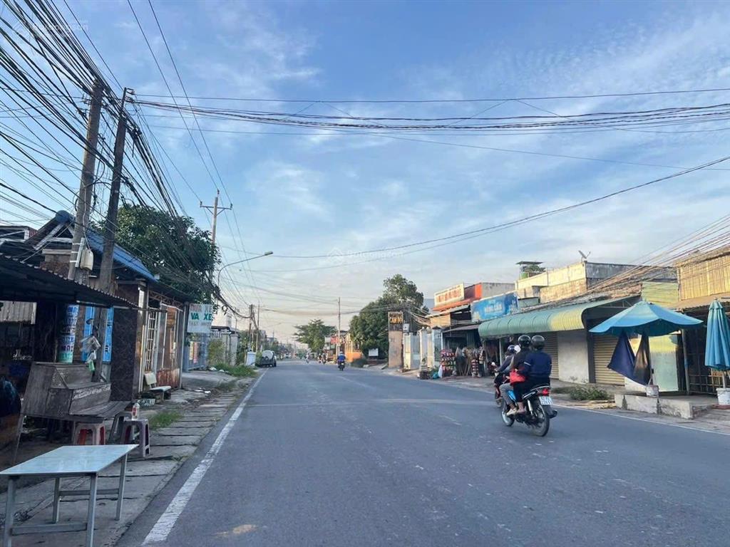 Chủ ngộp bank thanh lý mặt tiền đức hoà thượng