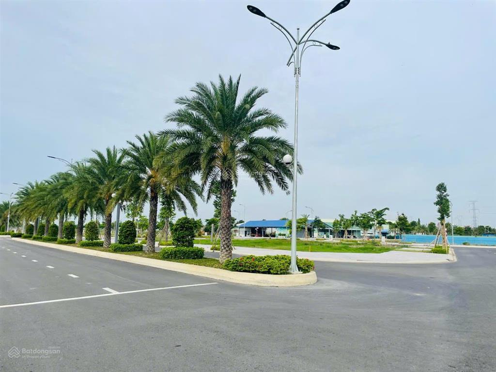 Đất nền king hill đối diện eco retreat 220ha long an giá 2,1 tỷ, ck 11% sổ sẵn xây dựng ngay