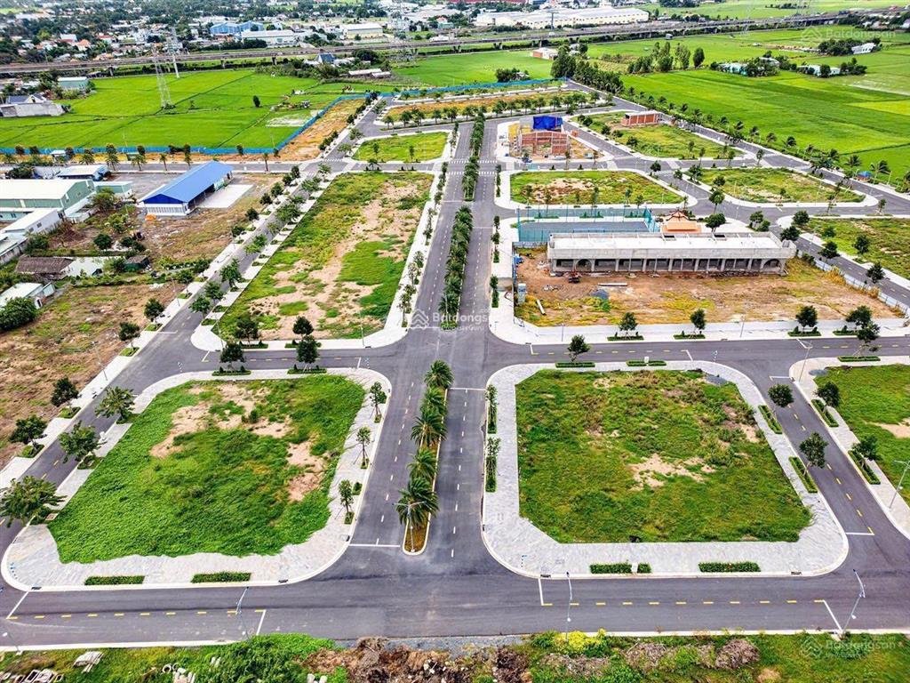 Đất nền king hill đối diện eco retreat 220ha long an giá 2,1 tỷ, ck 11% sổ sẵn xây dựng ngay