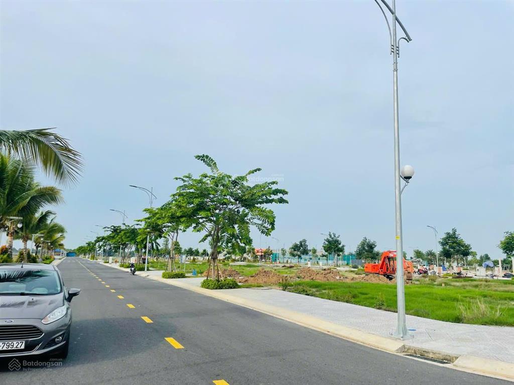 Đất nền king hill đối diện eco retreat 220ha long an giá 2,1 tỷ, ck 11% sổ sẵn xây dựng ngay