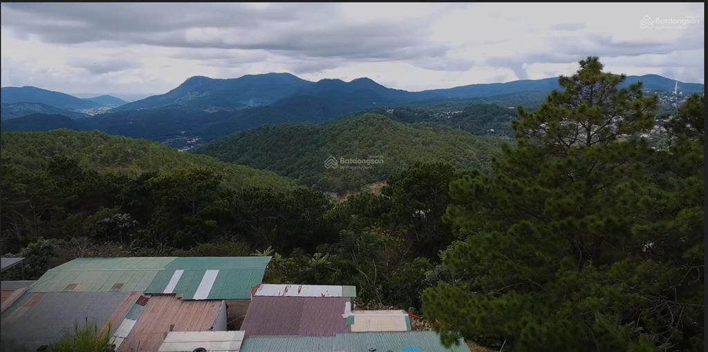 Bán lô đất 2 mặt tiền view rừng thông đường hùng vương, tp.đà lạt