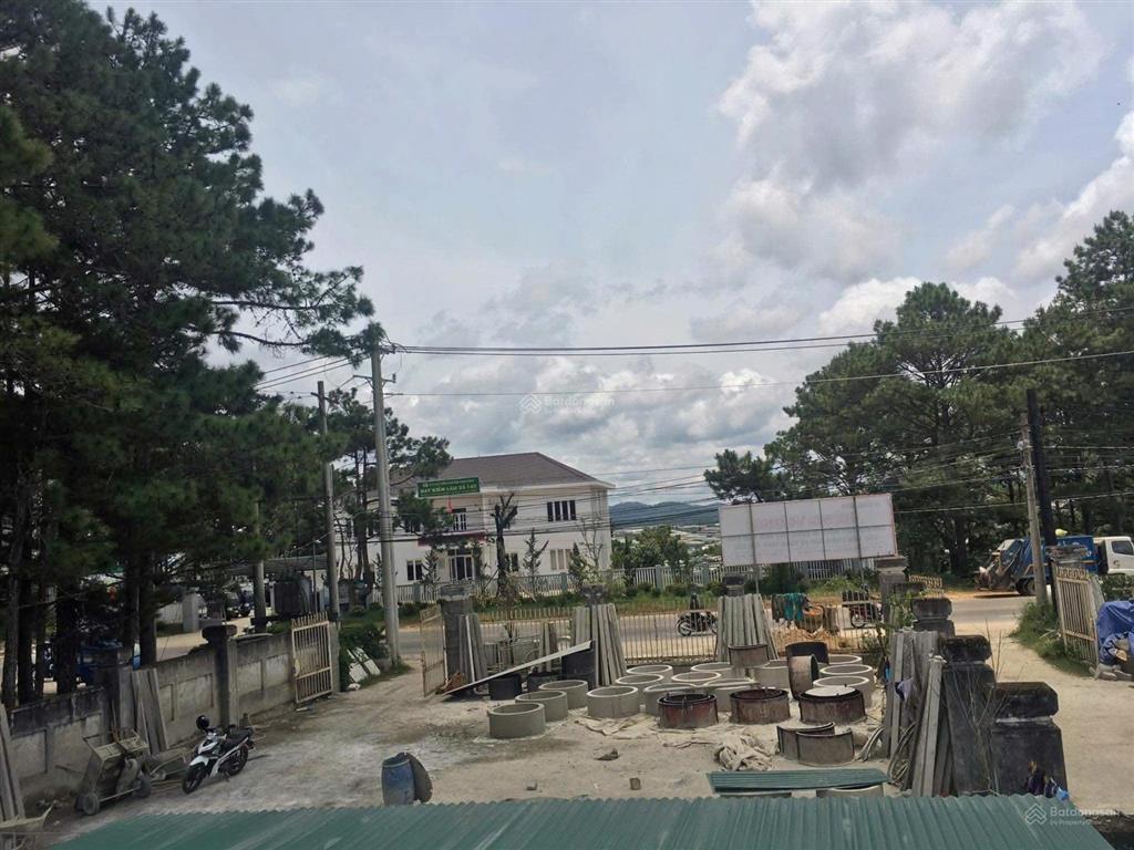 Bán lô đất 2 mặt tiền view rừng thông đường hùng vương, tp.đà lạt