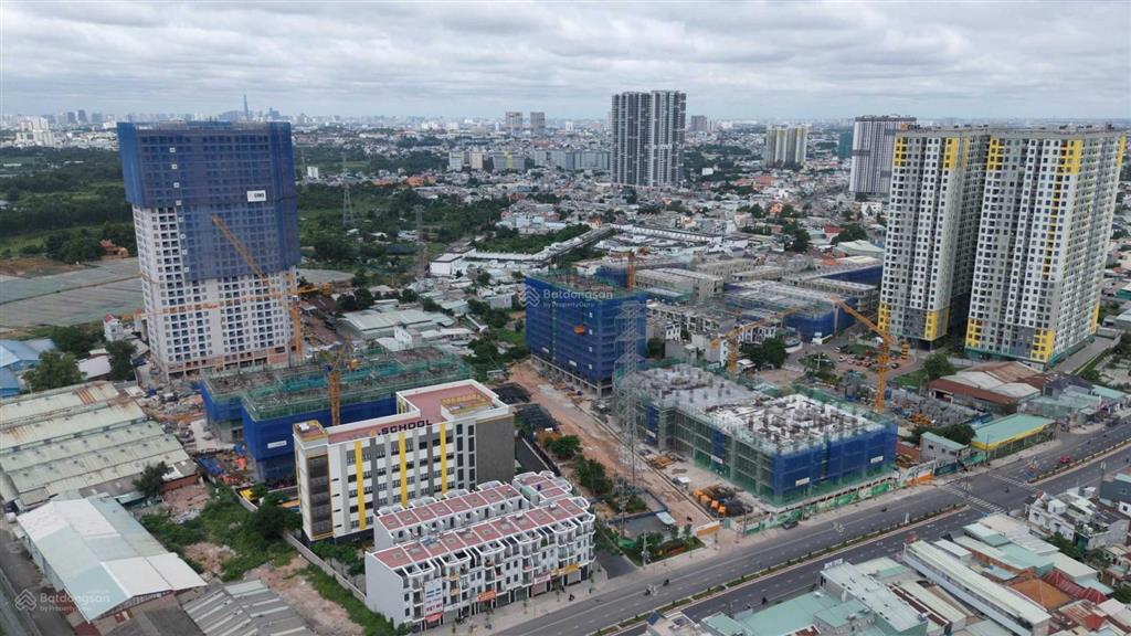 Bán gấp bcons city tháp green topaz căn 2pn 2wc giá 2,33 tỷ 102%, có sẵn hđ thuê 10 triệu/tháng