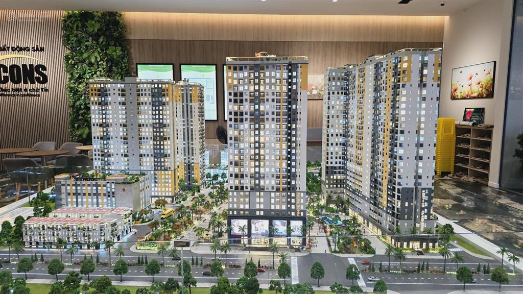 Bán gấp bcons city tháp green topaz căn 2pn 2wc giá 2,33 tỷ 102%, có sẵn hđ thuê 10 triệu/tháng