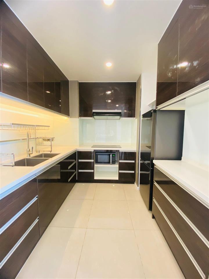 Cho thuê căn hộ hiyori căn góc 2pn, tầng cao view trực diện biển