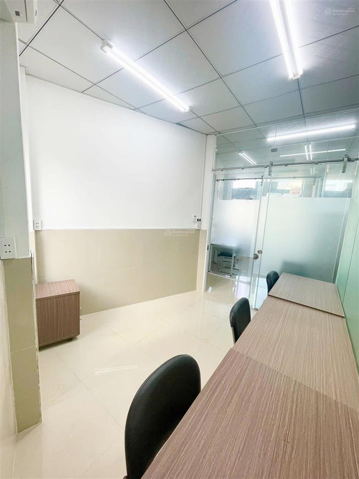 Cho thuê văn phòng giá rẻ tại phú nhuận có sẵn nội thất.  0981 291 ***  ms. nhung