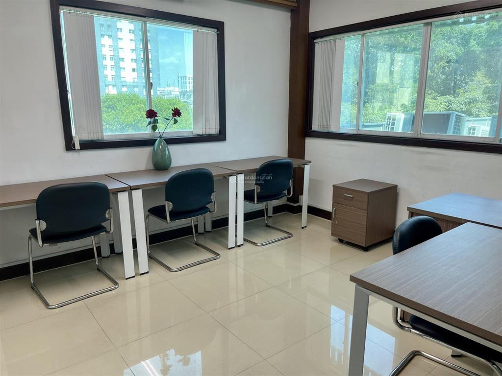 Cho thuê văn phòng full nội thất tại quận 1 với nhiều ưu đãi hấp dẫn khi  0981 291 ***