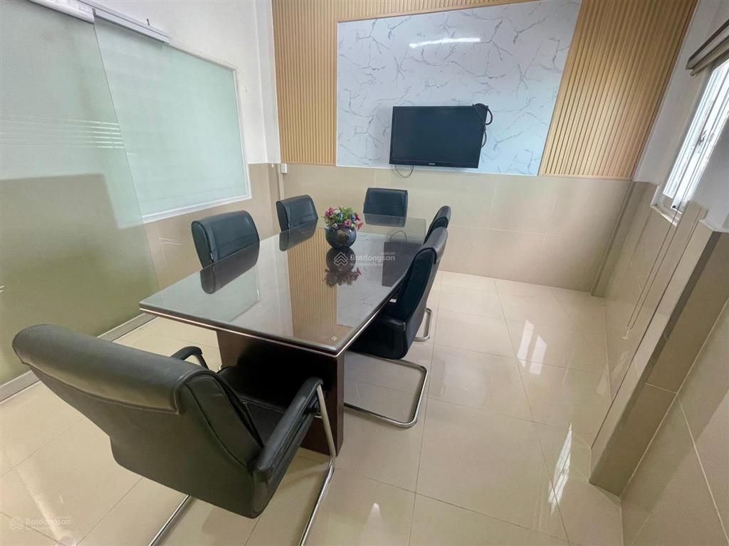 Văn phòng trọn gói đầy đủ nội thất, máy lạnh, internet, lễ tân, phòng họp tại phú nhuận