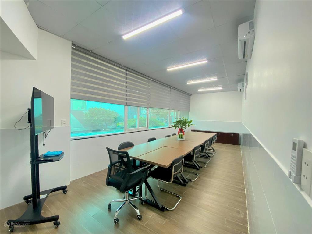 Văn phòng full nội thất mới 100% tại quận bình thạnh với nhiều ưu đãi khi  trực tiếp ms. nhung