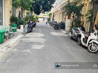 Hẻm 7m khu 72g/ nguyễn văn yến  tân phú dt 4x15m ( 3,5 tấm ) giá 8,2 tỷ còn thương lượng