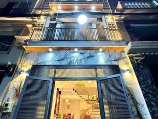 Chỉ 14 tỷ nhà 5 tầng lầu đường thành thái (p14 cũ) quận 10 70m2 dtsd 360m mới ở ngay