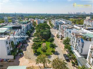 Cần tiền cho con du học, gia đình để lại lô đất 2 mặt tiền centana view sông, giá lời ngay khi mua