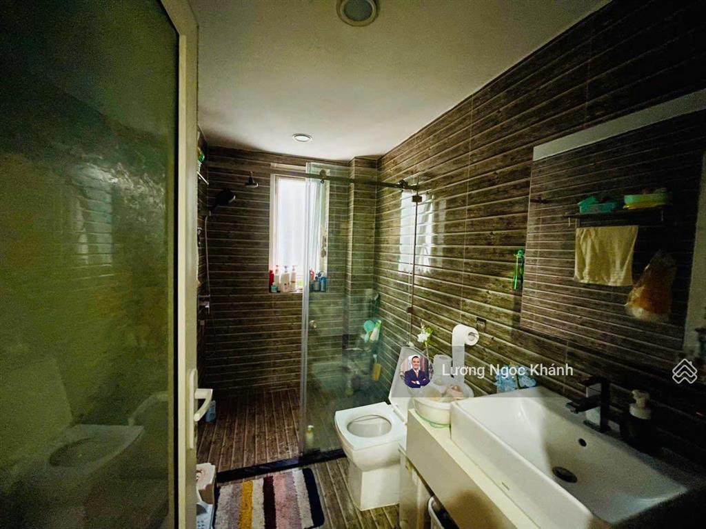 Cần tiền cho con du học, chủ nhà cần bán lại căn nhà phố đã hoàn thiện tại mega village giá 9.95 tỷ