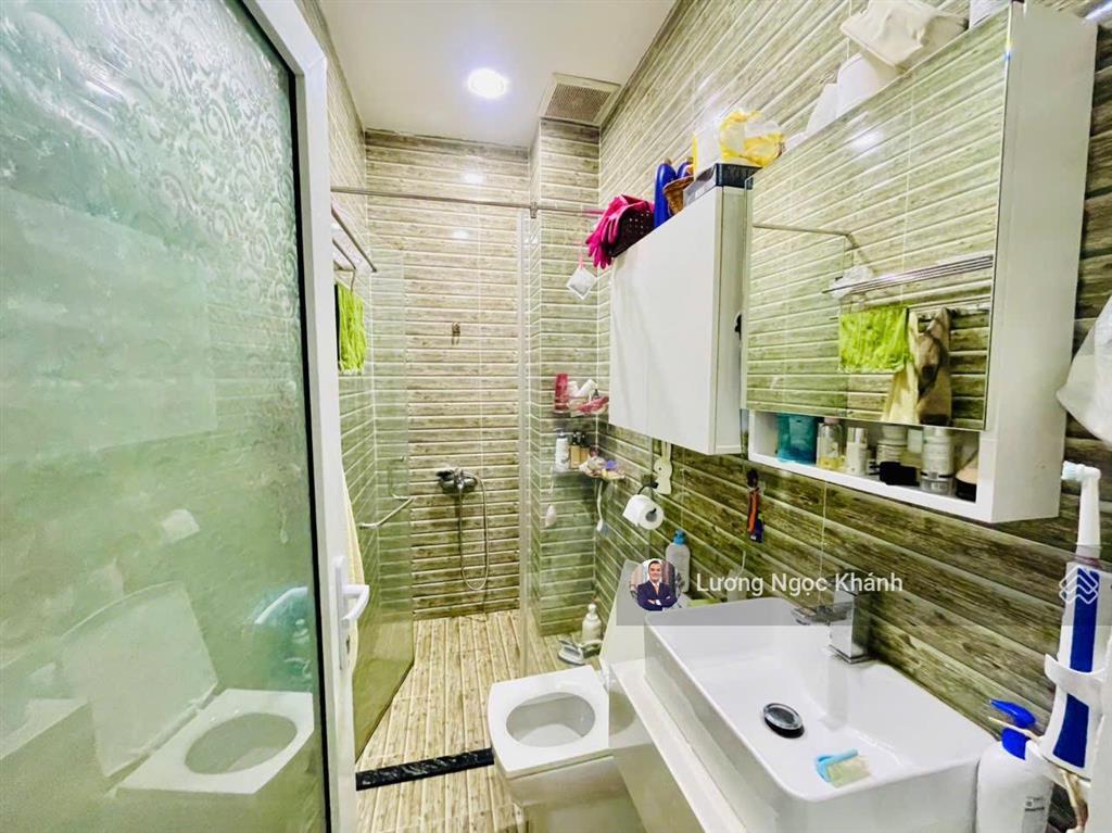 Cần tiền cho con du học, chủ nhà cần bán lại căn nhà phố đã hoàn thiện tại mega village giá 9.95 tỷ