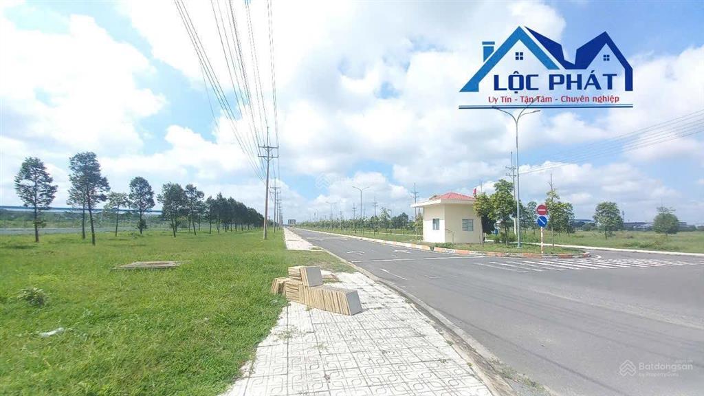 Bán 5000m2 đất kcn hố nai 3 chỉ 26 tỷ