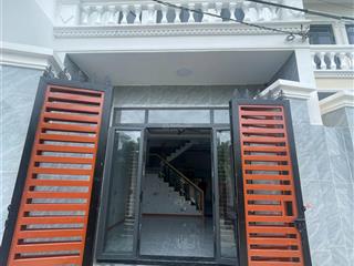 Bán nhà 3 lầu ngay ủy ban phường long bình tân,sổ hồng riêng thổ cư hoàn công