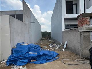 Bán gấp lô đất ngay ngã 4 tân triềusổ hồng riêng thổ cư,giá đầu tư