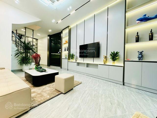 Tôi cần bán nhà phố hào nam  tôn đức thắng xã đàn 29m2 5t 10m ra ô tô sđcc giá 5.18 tỷ