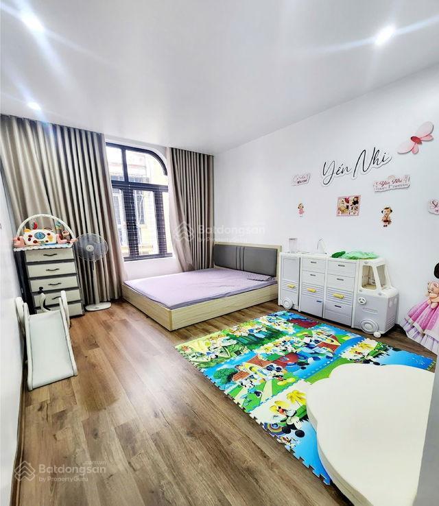 Tôi cần bán nhà phố hào nam  tôn đức thắng xã đàn 29m2 5t 10m ra ô tô sđcc giá 5.18 tỷ