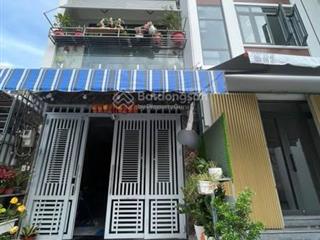 3,5 tỷ còn 3,3 tỷ. bán nhà 64m2 lý thường kiệt, q10 gần bưu điện phú thọ. xây 1 trệt 2 lầu. sổ sẵn
