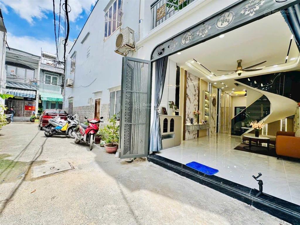 2,7 tỷ có nhà cực xinh. nhà 58m² điện biên phủ xây 1 trệt 2 lầu, hẻm oto gần vòng xoay lý thái tổ